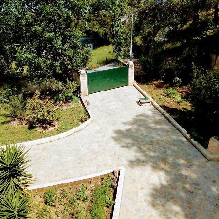 Villa Silvia Agios Matthaios  Exterior photo
